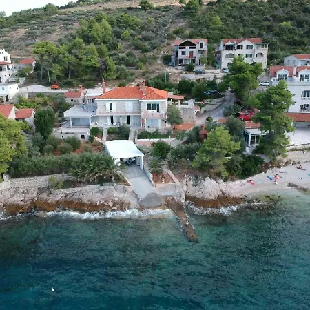 Viktor 2 Apartamento