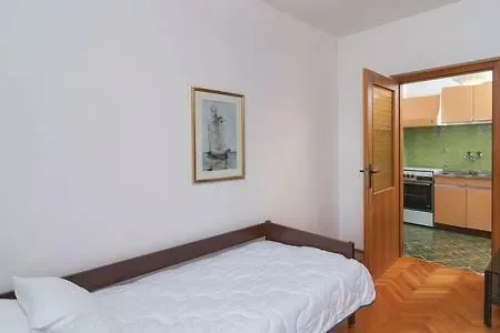 Apartman Viktor 2 Postira